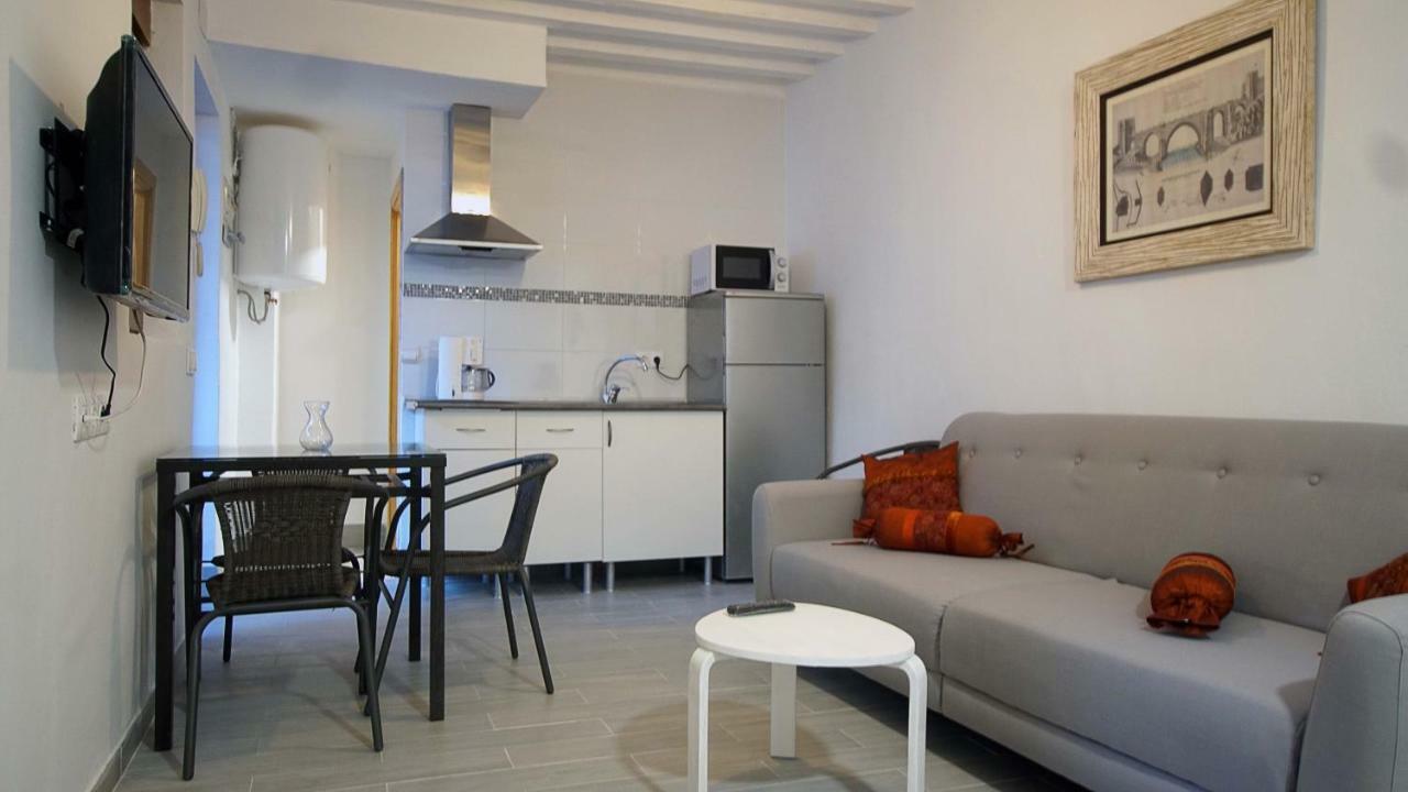 El Pozo Apartment *